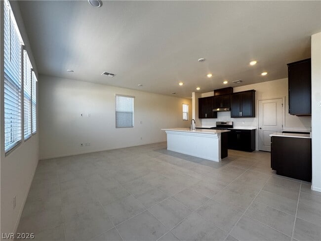 Photo - 9250 Innot Ave