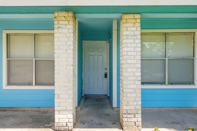 Photo - 12805 Tomanet Trail Unit B