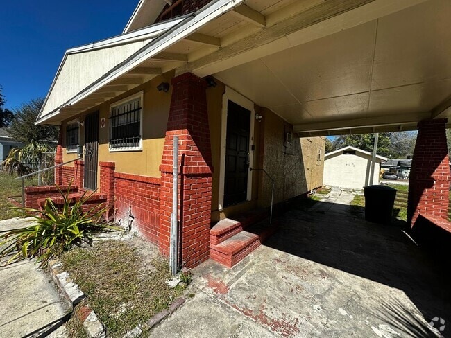 Building Photo - 2BR with Character Unit A Rental