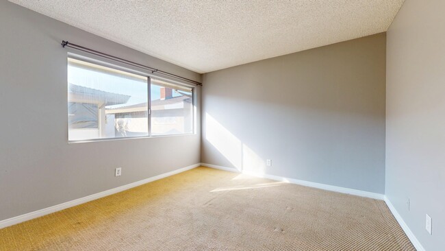 Photo - 1306 Amethyst St Unit F