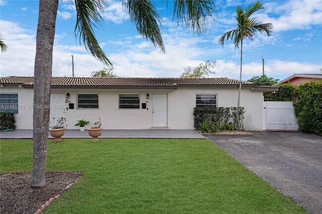 Building Photo - 9312 SW 40th Terrace Unit 9312