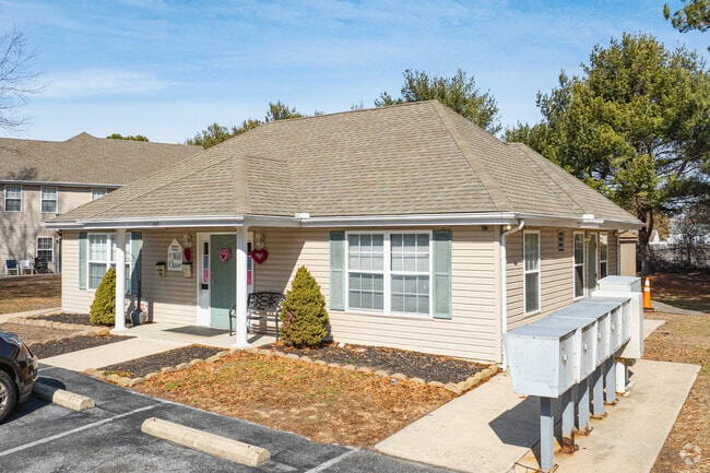 Leasing Office - Mill Chase