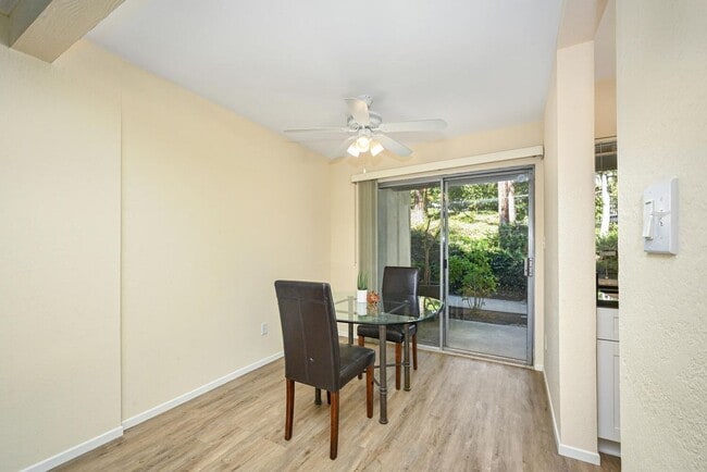 Photo - 23732 Hillhurst Dr