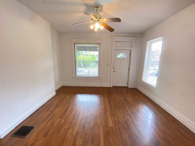 Photo - 1616-1618-1618 Summit St Unit 1618