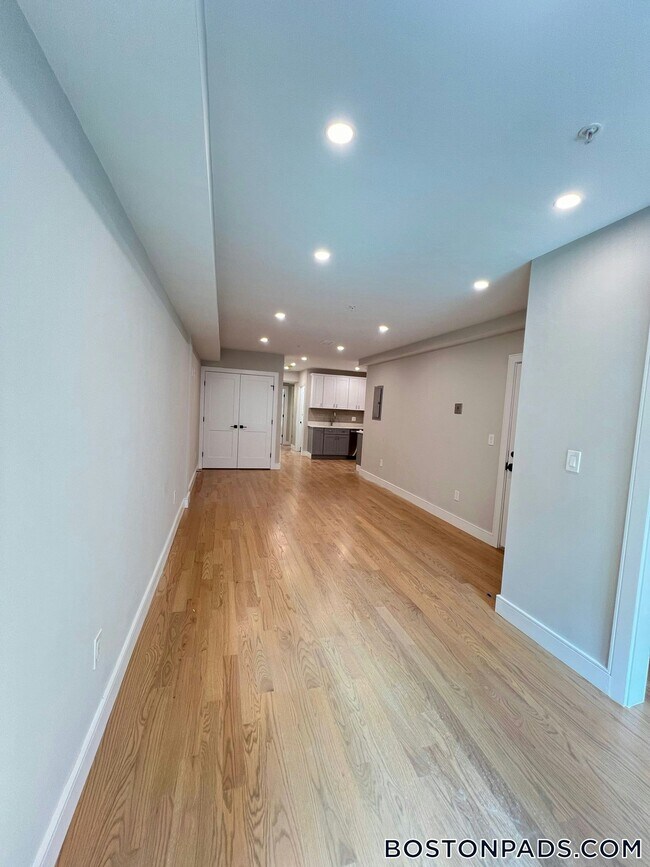 Photo - 230 Tremont St Unidad 3