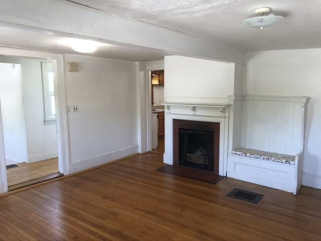 Photo - 639 Lincoln St Unit 3