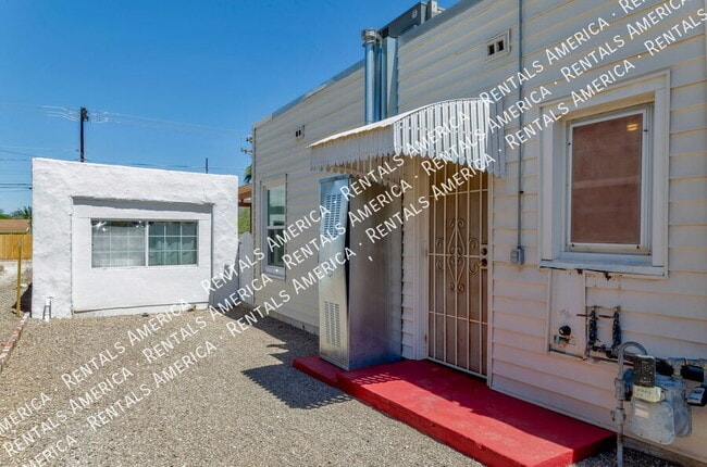 Photo - 1119 E Silver St