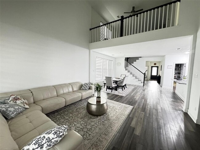 Photo - 302 Georgia Lace Trail