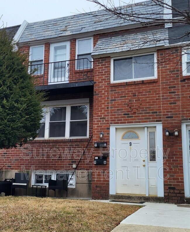 Building Photo - 9 Jeffrey Rd Unit B