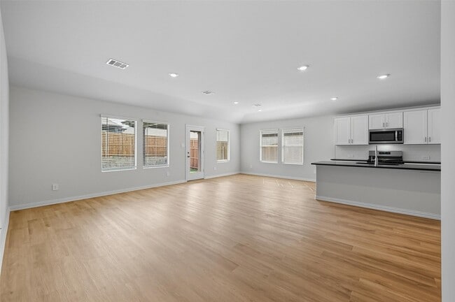 6605 Creek Edge Cir