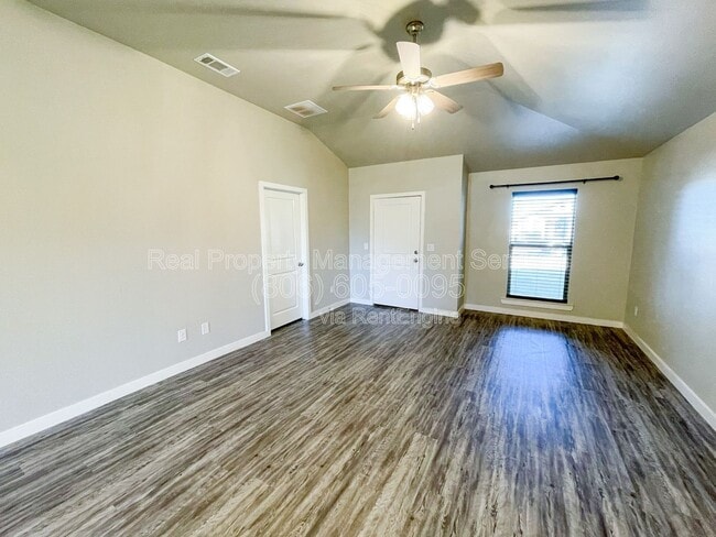 Photo - 3410 Bryan Ave