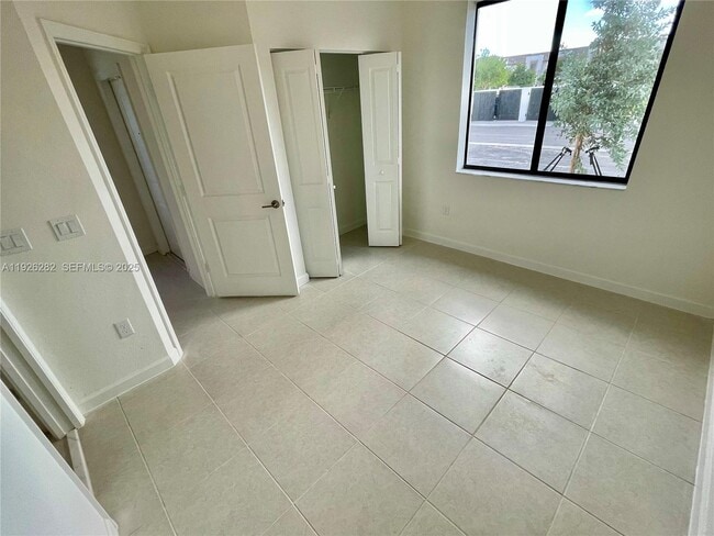 Photo - 20671 NE 7th Pl