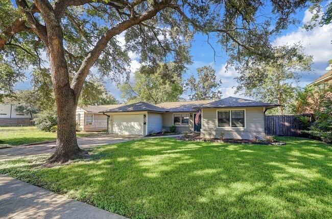 Photo - 4626 Oakdale St