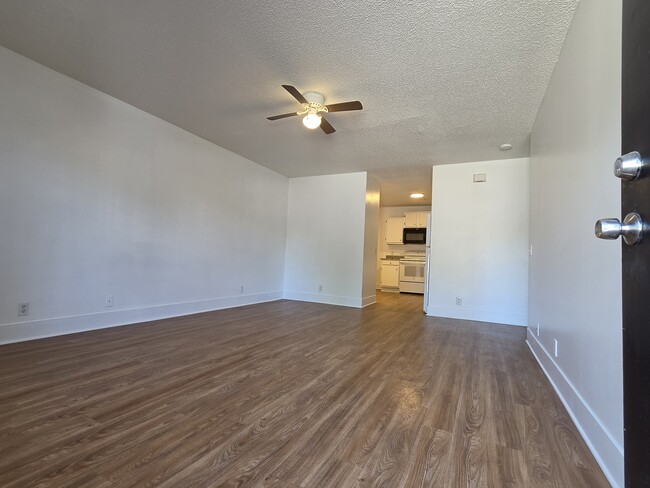 Photo - 1034 Jessamine Trail