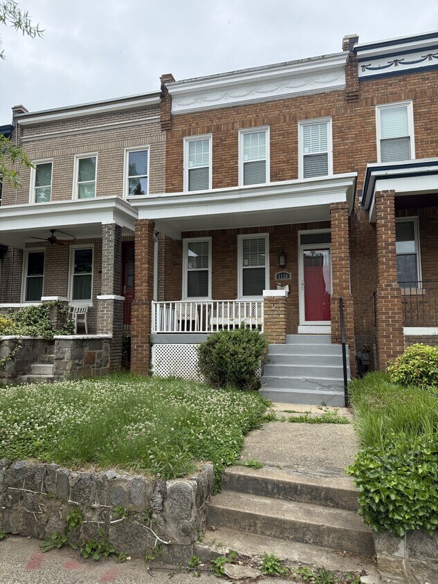 Photo - 1128 Neal St NE (Washington, DC)