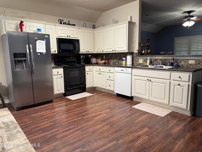 Photo - 2624 112th St