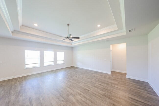 Photo - 459 Albert Meadow Ln