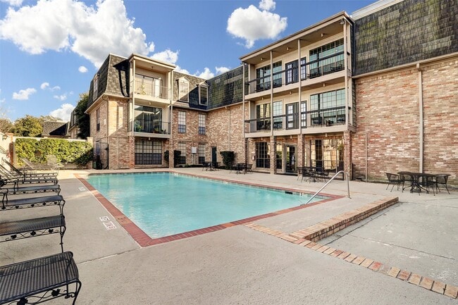 Building Photo - 2400 N Braeswood Blvd Unit True