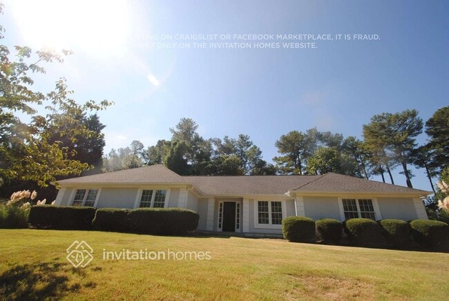 Building Photo - 3061 Lakecrest Dr Rental