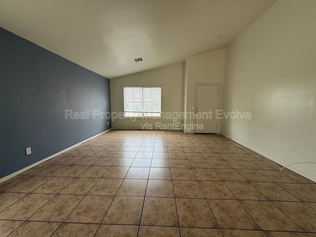Photo - 1225 W Shumway Farm Rd