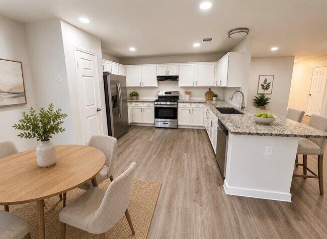 Photo - 1900 Woodland Dr