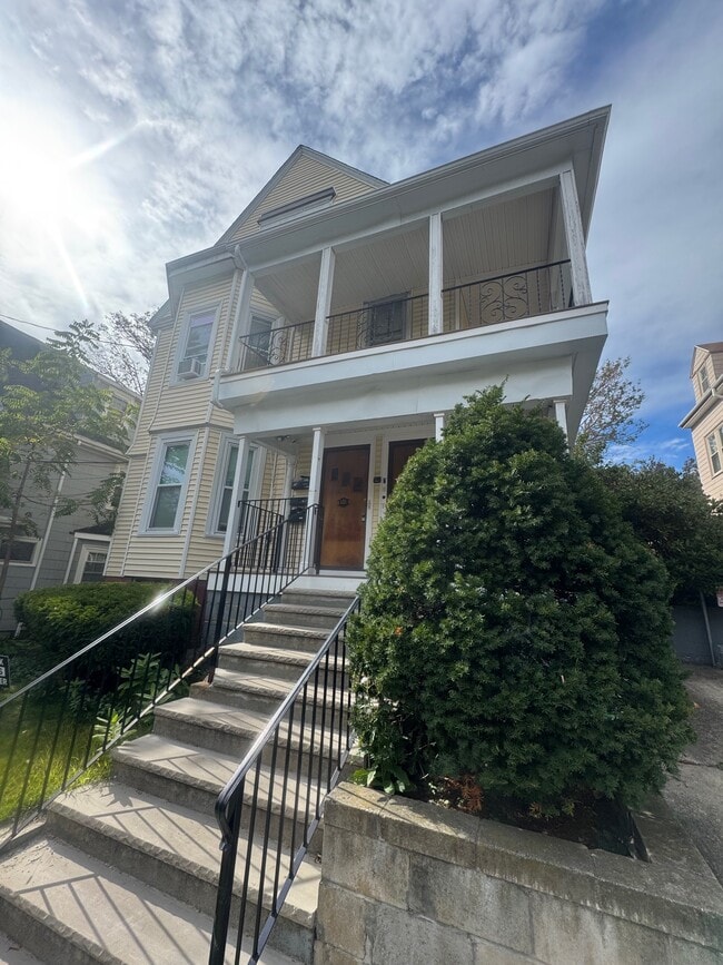 Photo - 102 Sycamore St Unit 3