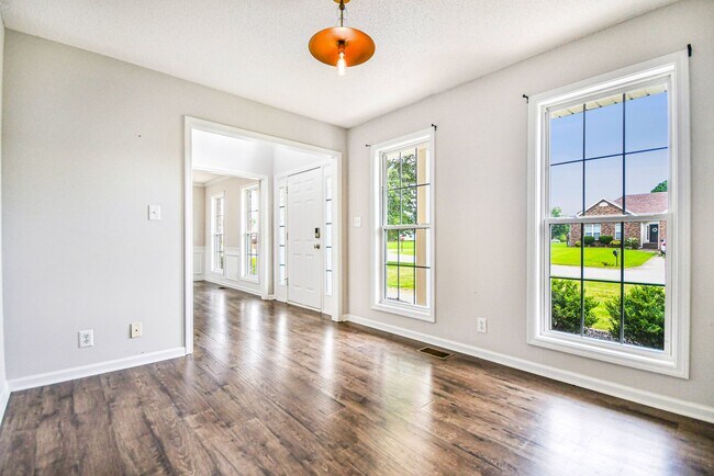 3378 Poplar Hill