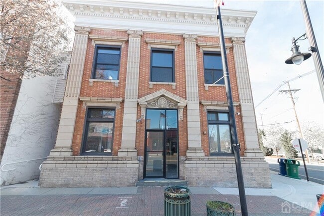 Building Photo - 54 Main St Unit A