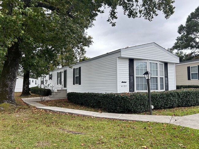 Building Photo - Pictures Coming Soon! 3 Bedroom 2 Bath
