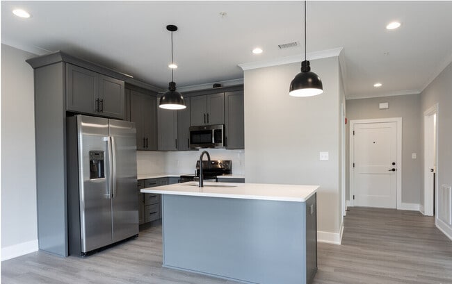 Photo - East Pointe Luxury Apartments