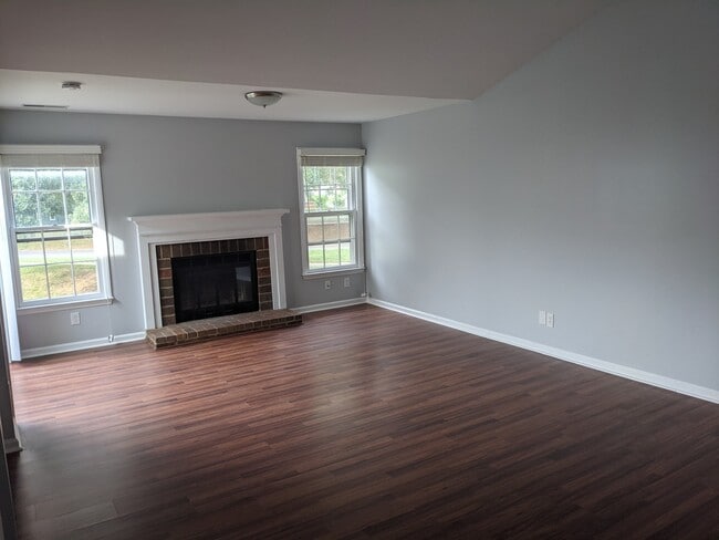 Photo - 3204 Selwyn Farms Ln Unit 6