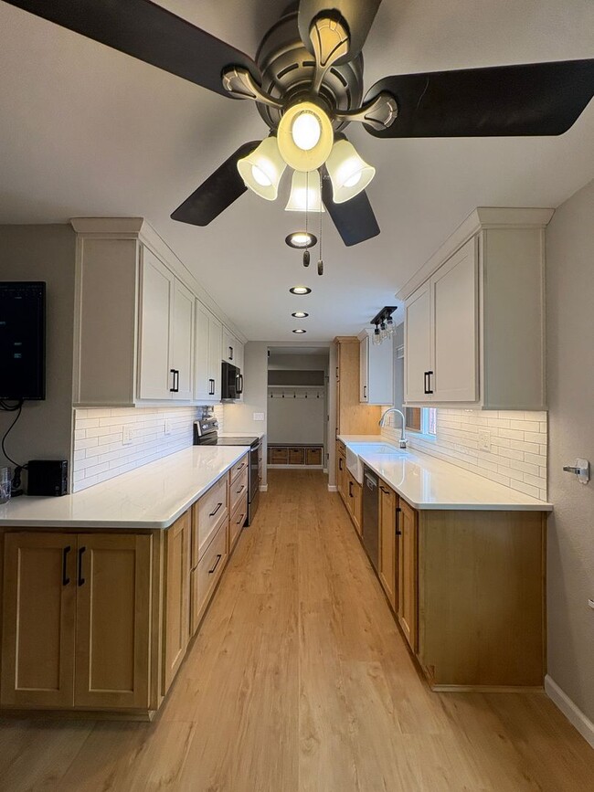 Photo - 1533 Ridgeview Ct