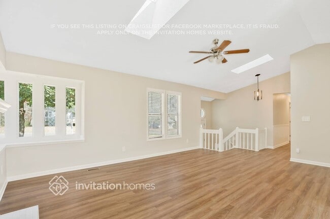 Photo - 3639 Regent Dr