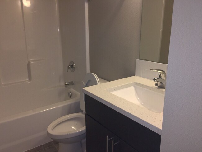 Photo - 1575 NE Rumgay Ln Townhome