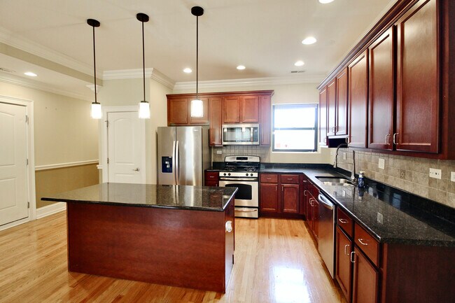 Photo - 5528 S Indiana Ave Unidad 2