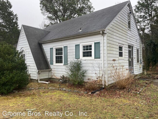 2 br, 1 bath House - 11939 Mill Road - 2 br, 1 bath House - 11939 Mill Road