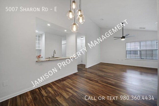 Photo - 5007 Sharon Rd