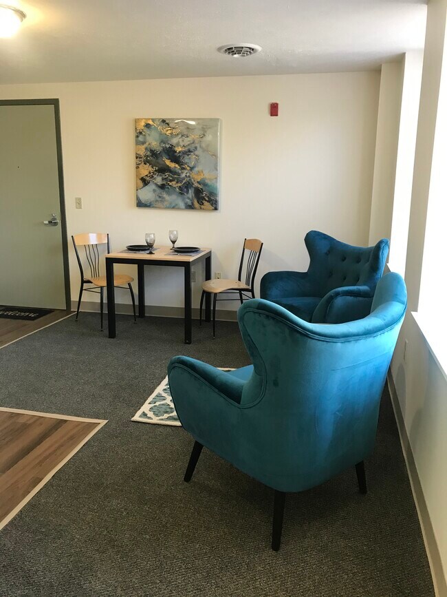 Carson Square Apartments