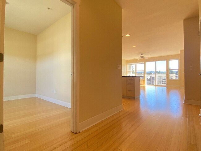 Photo - Spacious 3 bed/2bath Penthouse Unit Downto...