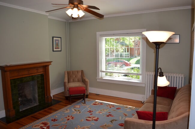 Photo - 1352 elizabeth street