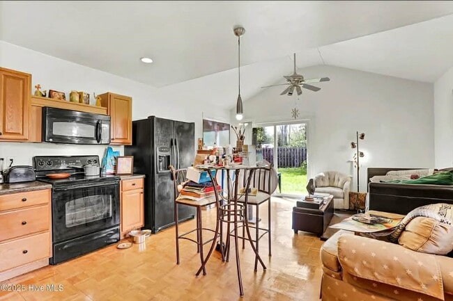 Photo - 107 Millhouse Rd