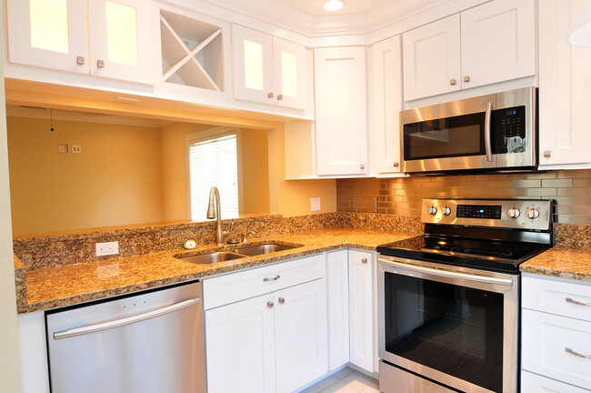 Kitchen - Luxury & Function - 803 S Macdill Ave Apartment Unit MacDill