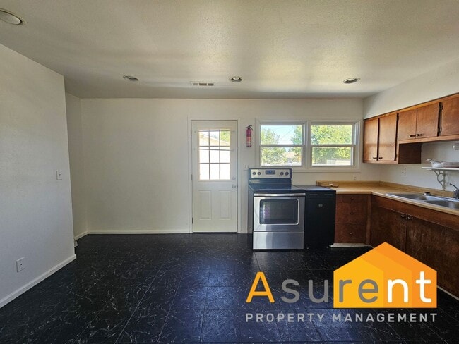Photo - 924-926 Mt Pitt Ave. Unit 924 Mt Pitt