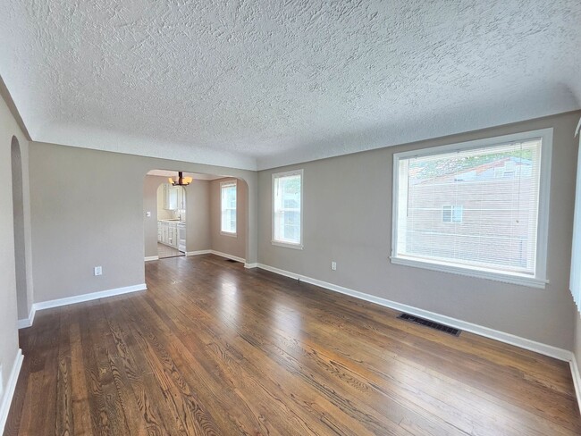 Photo - 11319 E 4th Ave