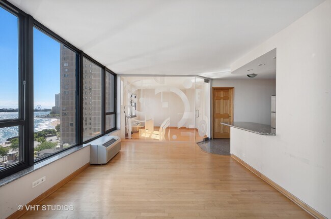 Photo - 1313 N Ritchie Ct Unidad 1407