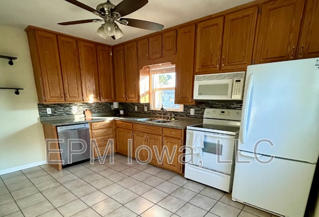 Photo - 140 Morgan Rd