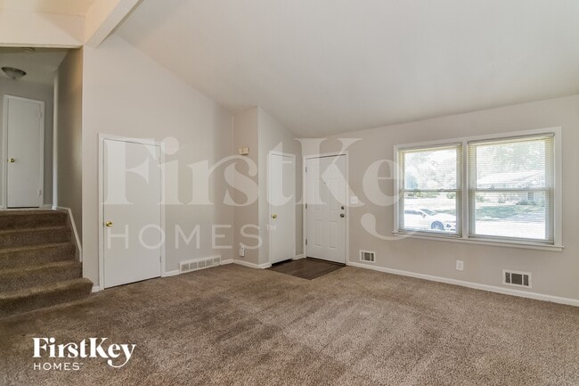 Photo - 307 NE Arlington Cir