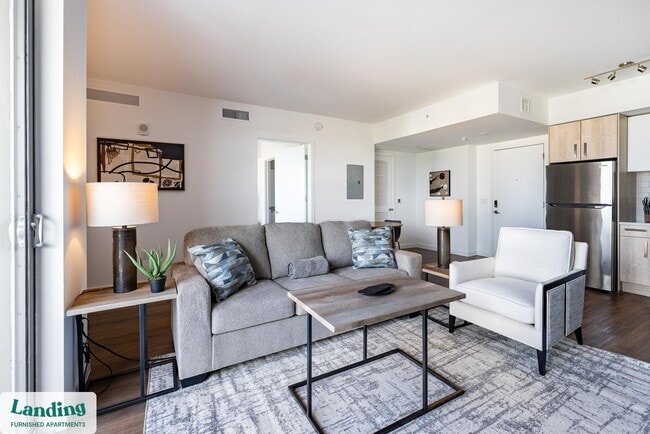 Photo - 200 NE 1st Ave Unidad 711.1412289