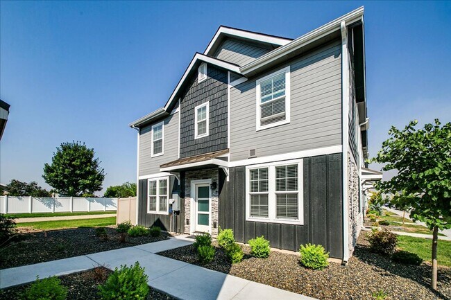 Adorable Two Story SW Boise Townhome - Adorable Two Story SW Boise Townhome