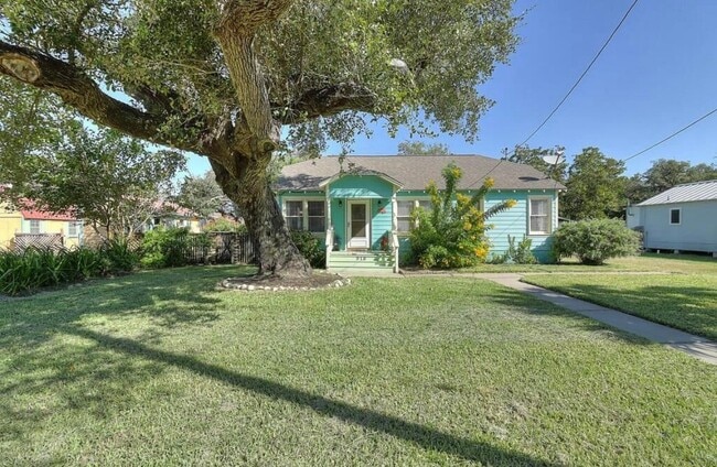 Photo - 916 E Cedar St